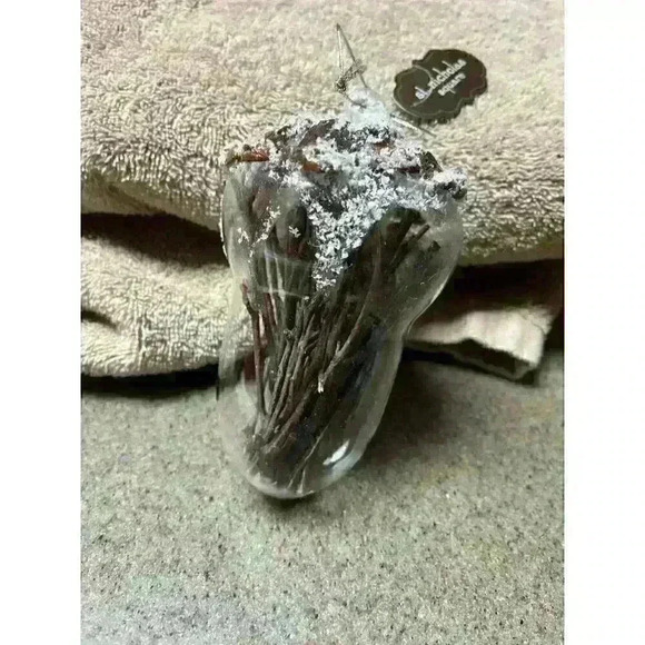 St Nicholas Square Glass Acorn ornament - Picture 3 of 5